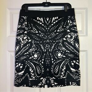 Express Black and White Patterned Pencil Skirt